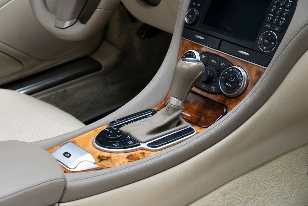 Used 2009 Mercedes-Benz SL 550 image 39