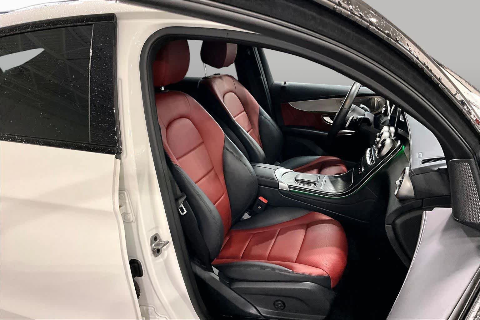 Used 2023 Mercedes-Benz GLC 300 4MATIC Coupe image 9