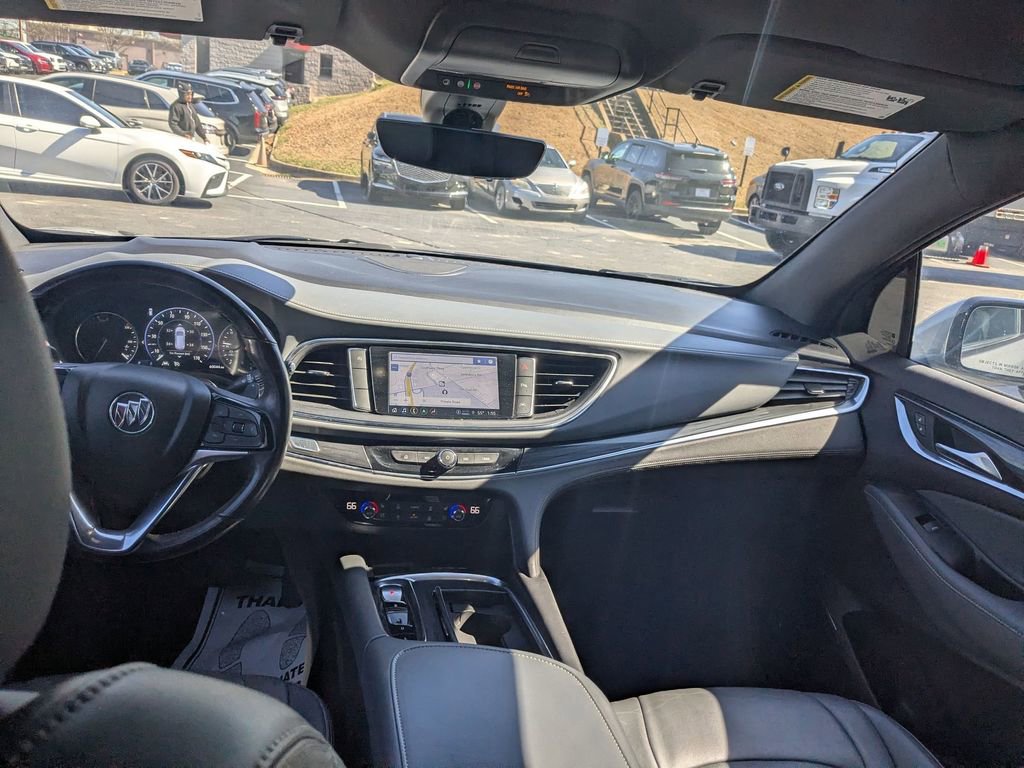 Used 2024 Buick Enclave Premium image 25