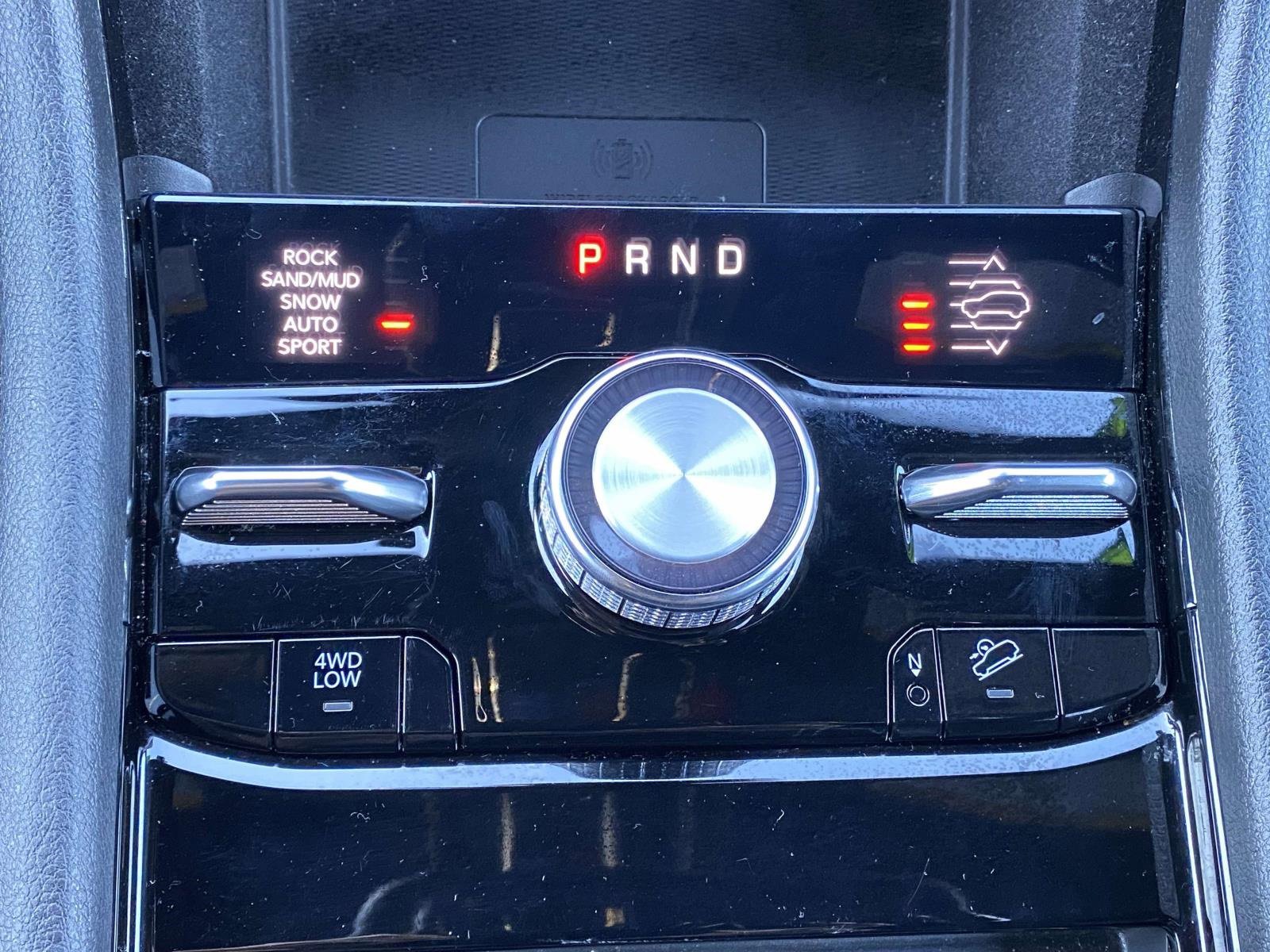 Used 2022 Jeep Grand Cherokee Overland w/ Luxury Tech Group IV image 32