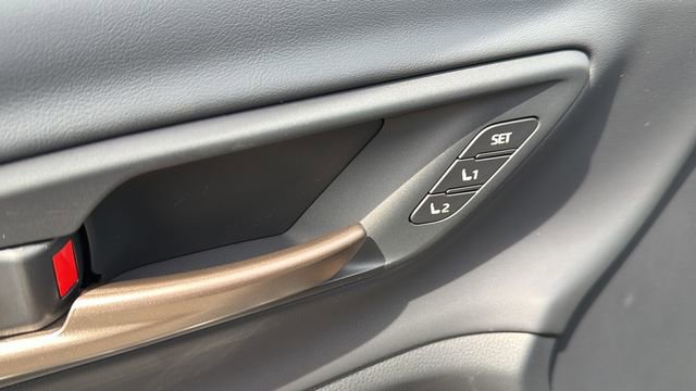 New 2026 Toyota Crown Platinum image 25