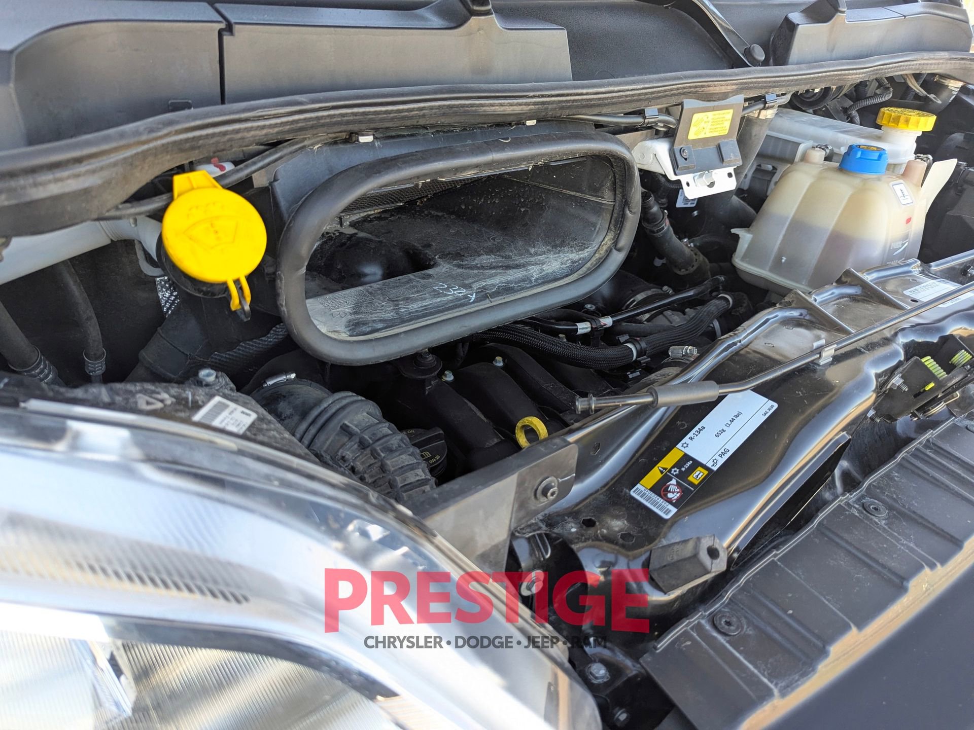 Used 2025 RAM ProMaster 2500 w/ Convenience Group image 33