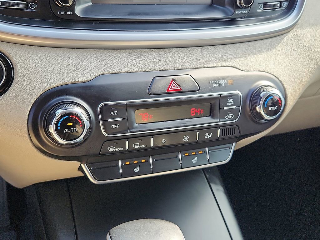 Used 2020 Kia Sorento S image 9