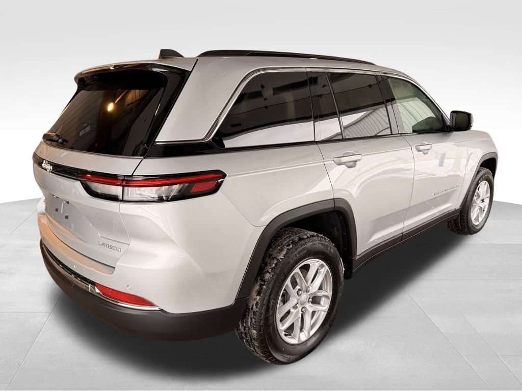 New 2025 Jeep Grand Cherokee Laredo X w/ Luxury Tech Group I image 5
