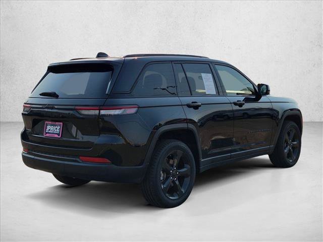 Used 2023 Jeep Grand Cherokee Altitude AWD/4WD image 5