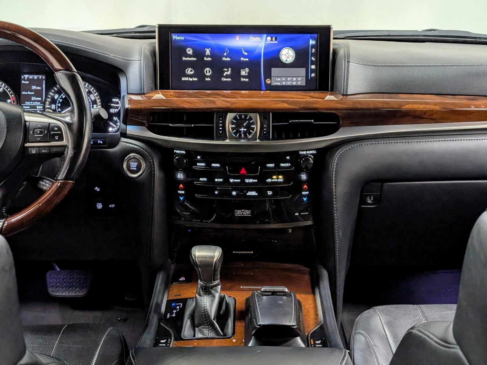 Used 2018 Lexus LX 570 4WD w/ Luxury Package image 31