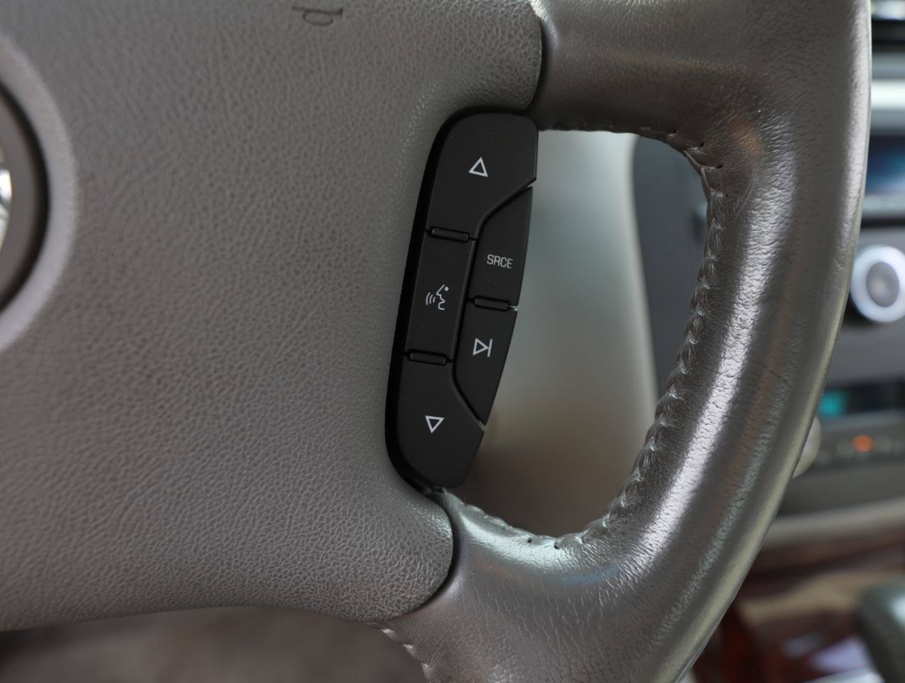 Used 2006 Buick Lucerne CXL w/ Luxury Package FWD image 20
