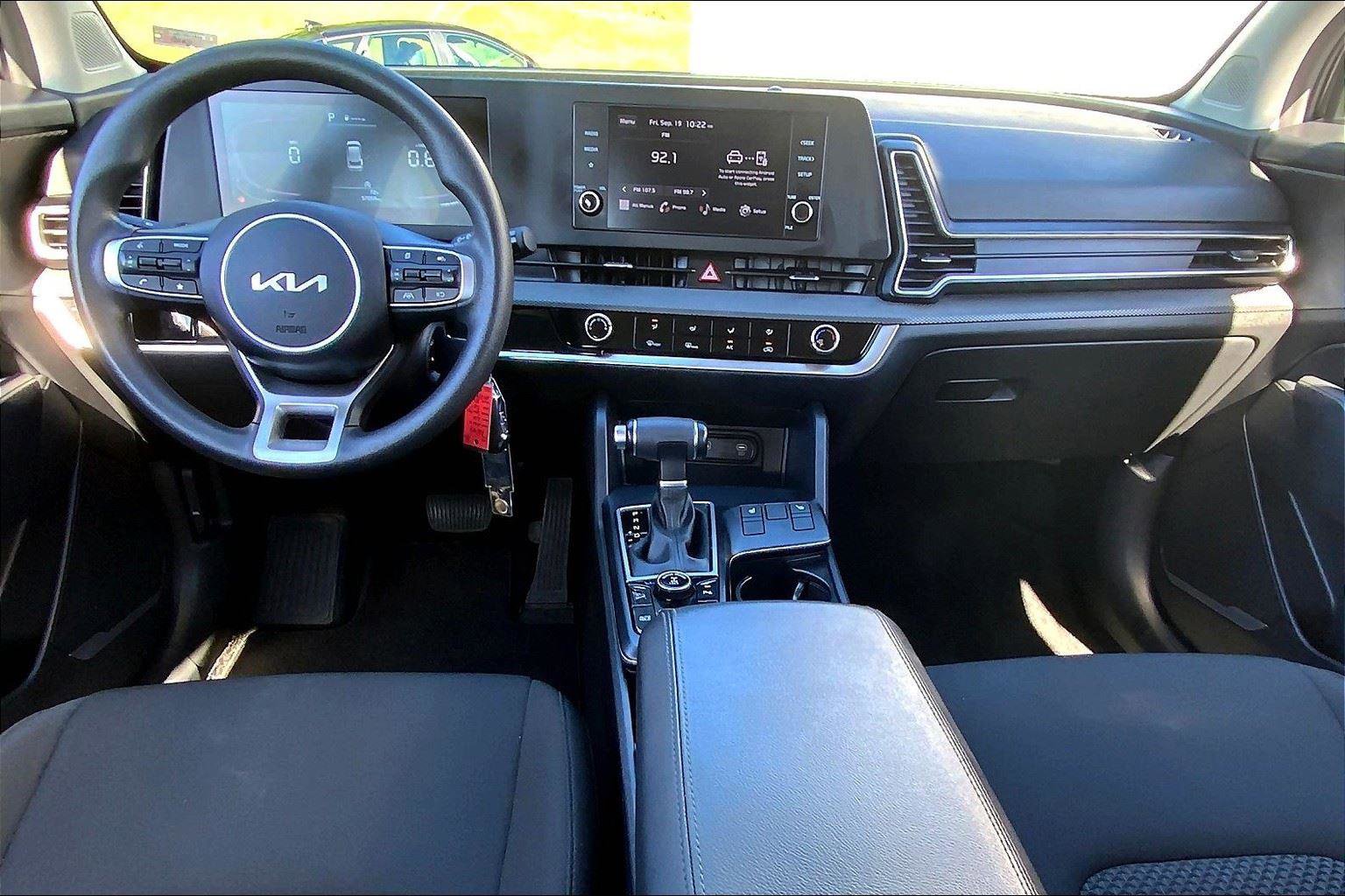 Used 2024 Kia Sportage LX image 13