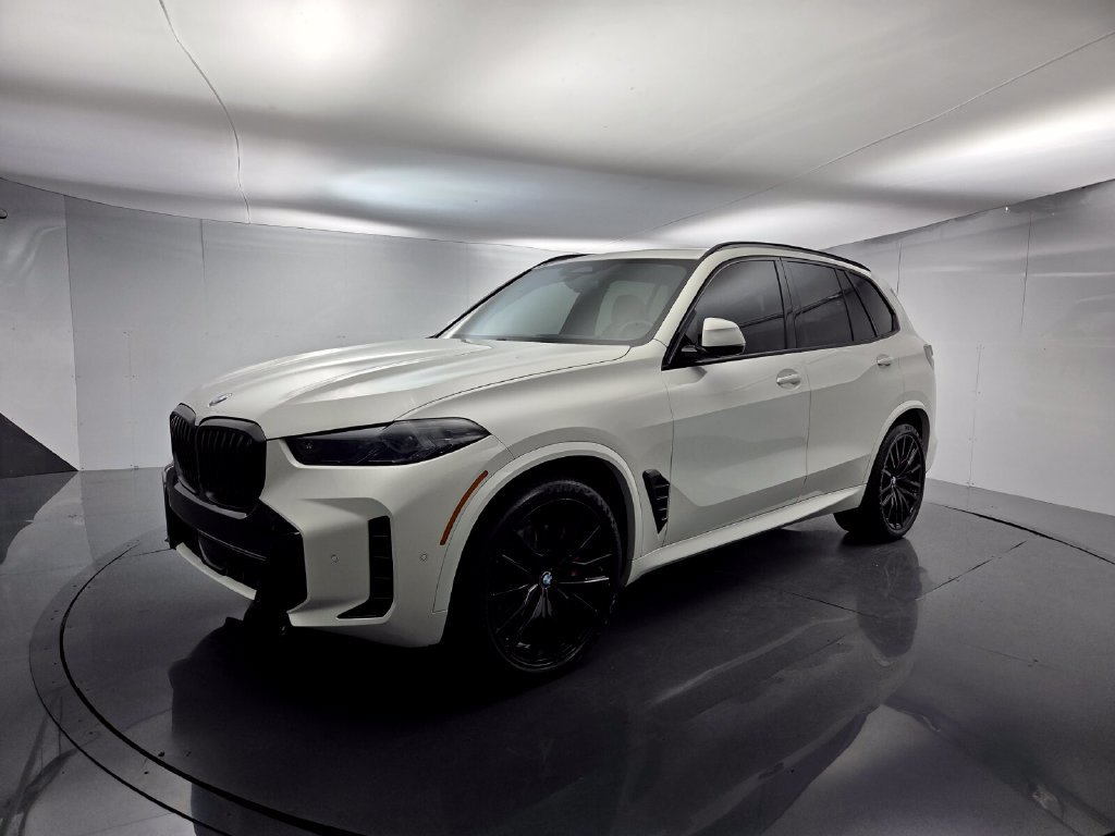 Certified 2024 BMW X5 xDrive40i w/ M Sport Package AWD/4WD image 6