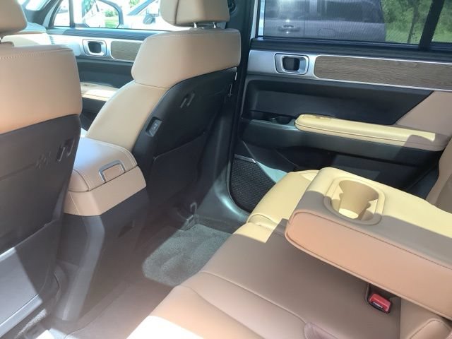 Certified 2025 Hyundai Santa Fe Limited AWD/4WD image 26