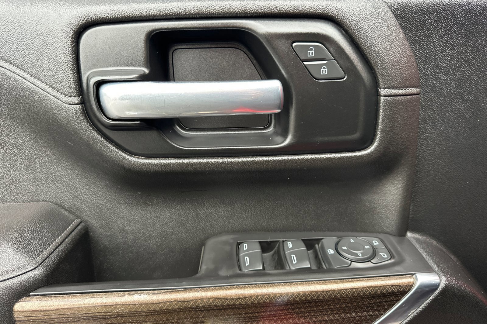 Used 2021 Chevrolet Silverado 1500 RST image 11