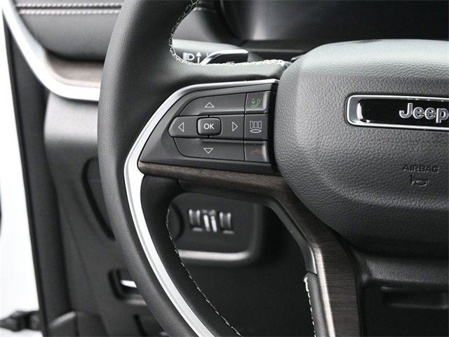 New 2025 Jeep Grand Cherokee L Limited image 32