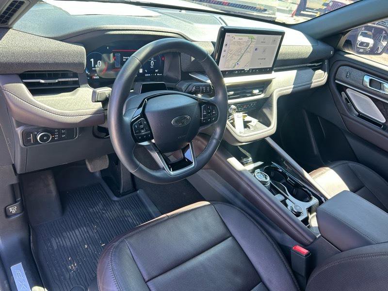 Used 2025 Ford Explorer Platinum w/ Ultimate Package image 7