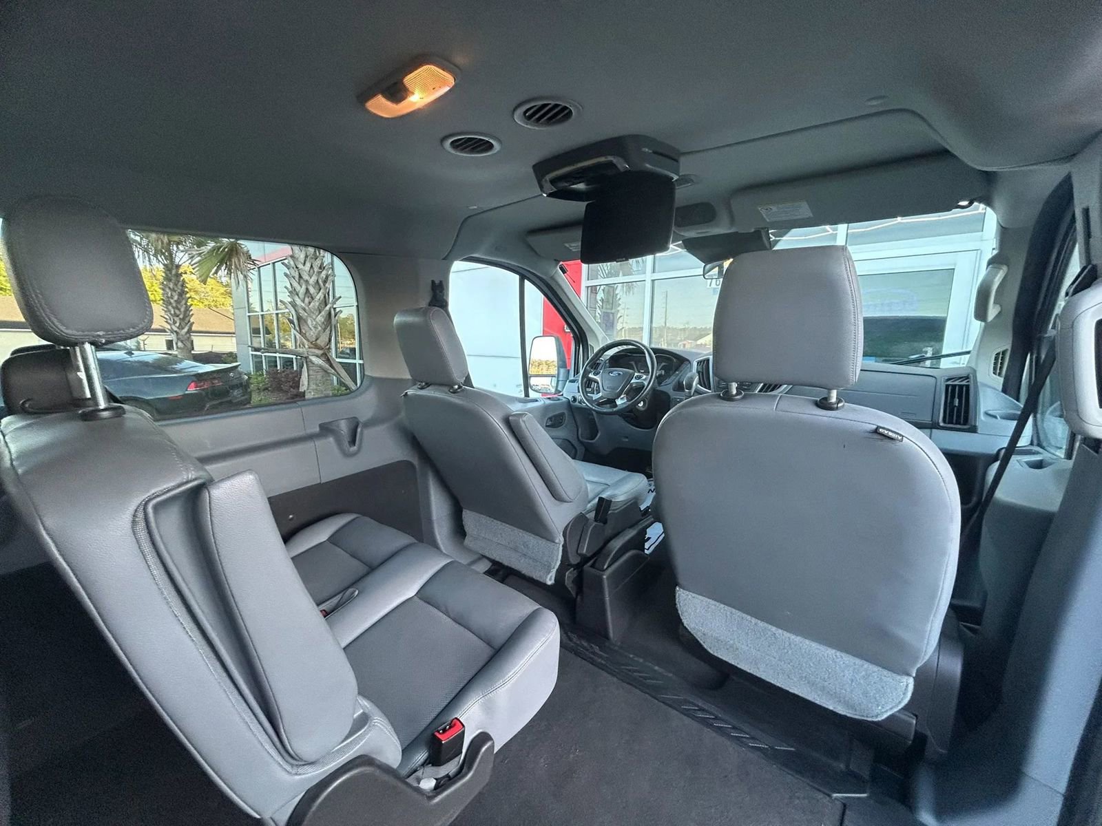 Used 2015 Ford Transit 150 XLT RWD image 9