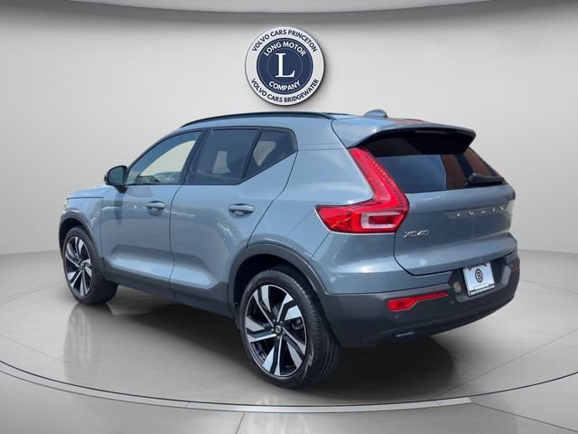Certified 2023 Volvo XC40 B5 Plus w/ Climate Package AWD/4WD image 5