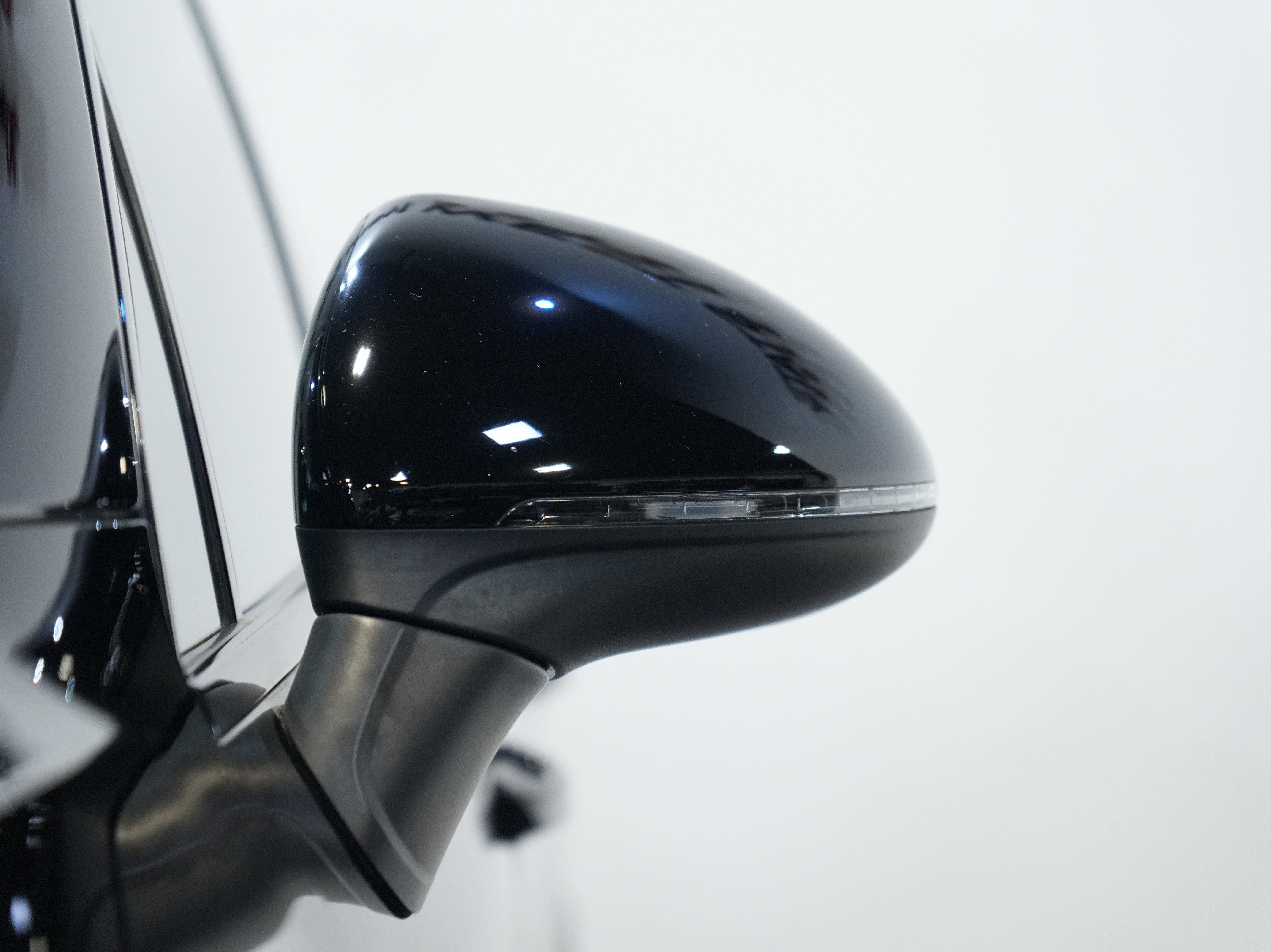 Used 2016 Porsche Cayenne GTS image 11