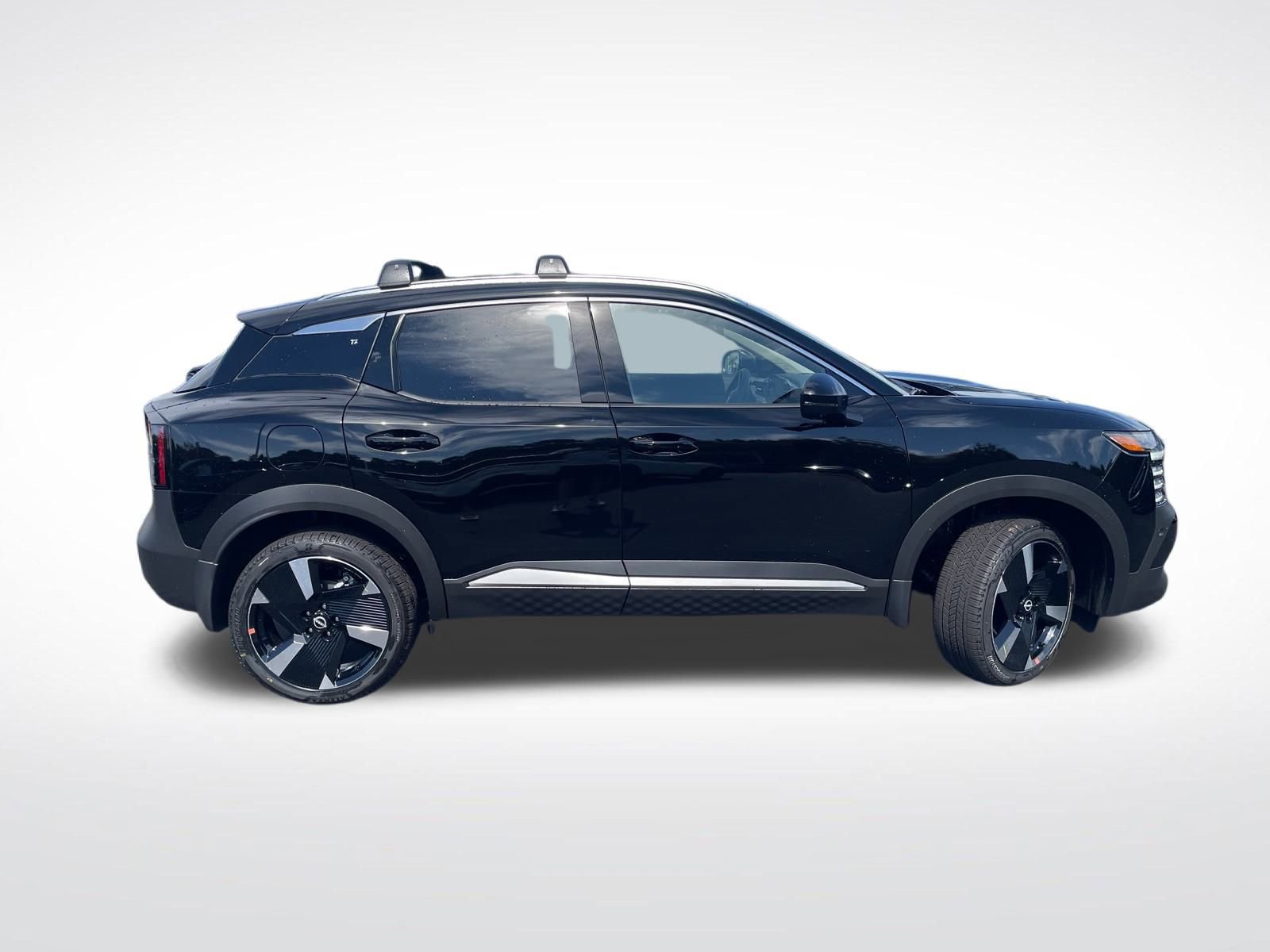 New 2026 Nissan Kicks SR w/ Cold Weather Package image 10