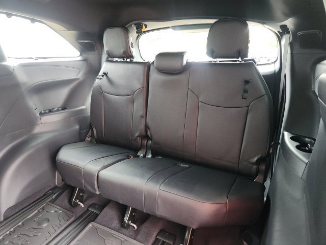 New 2026 Toyota Sienna XLE Woodland Edition AWD/4WD image 23