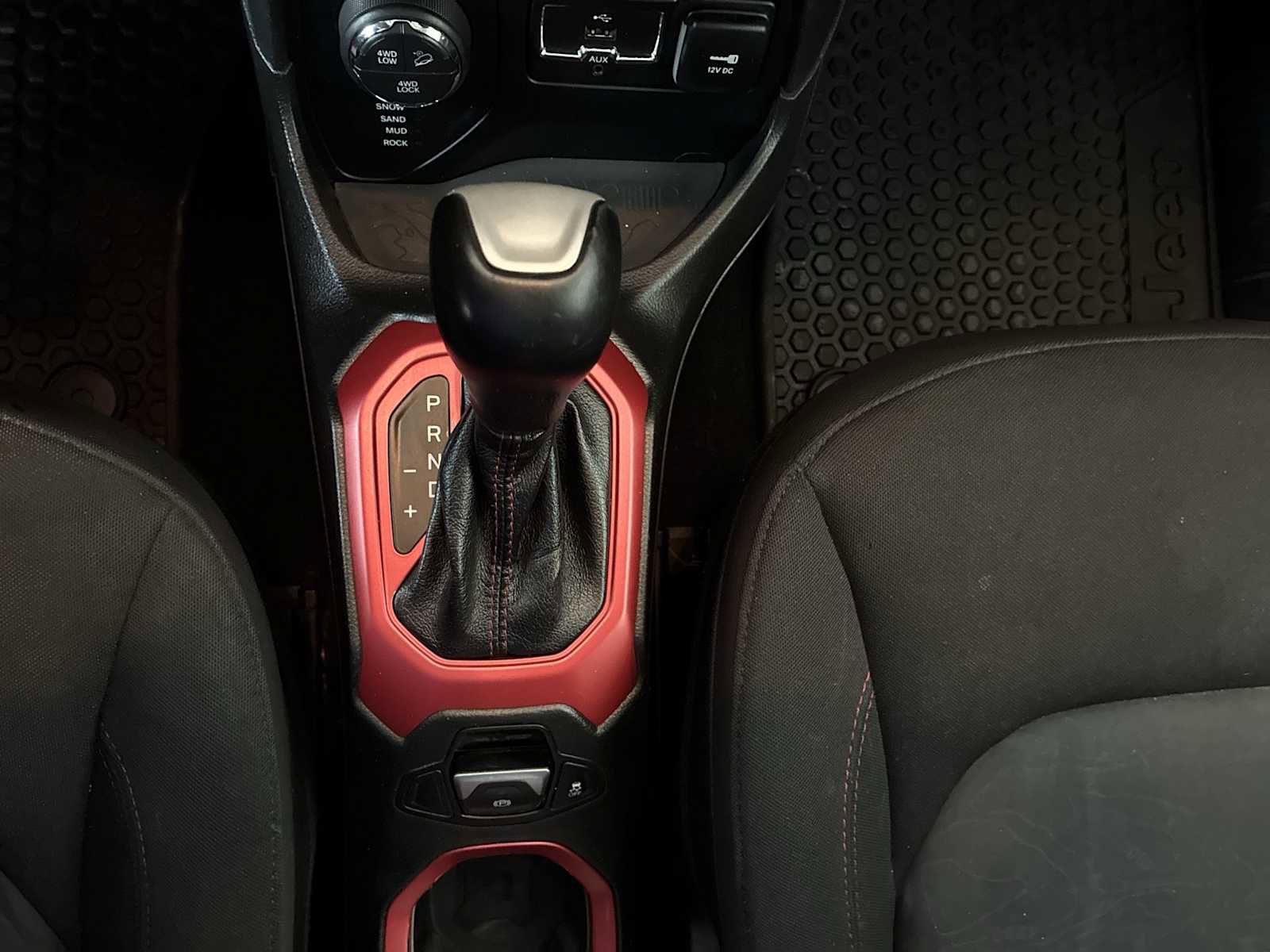 Used 2017 Jeep Renegade Trailhawk image 19