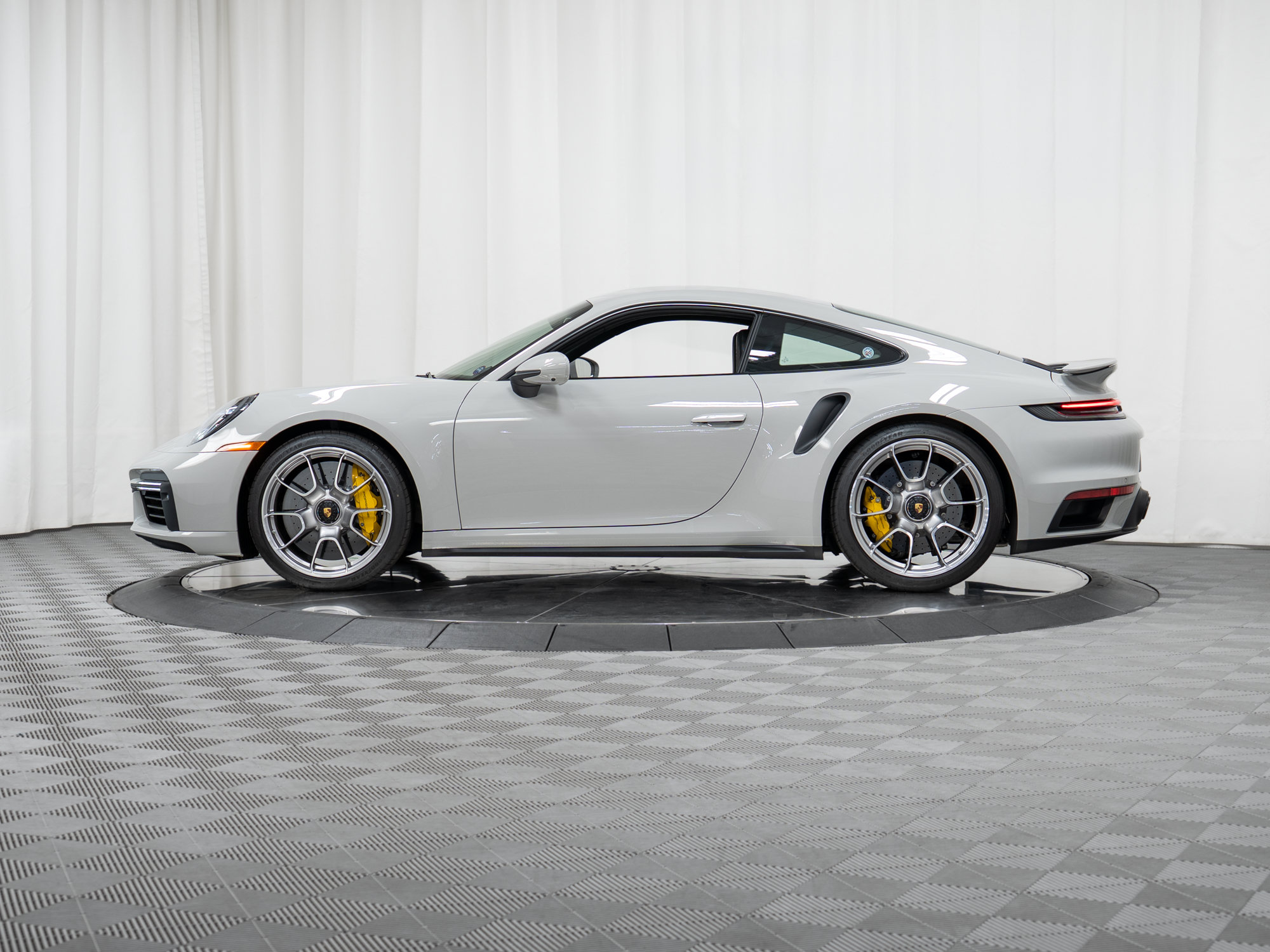 Certified 2025 Porsche 911 Turbo S AWD/4WD image 34