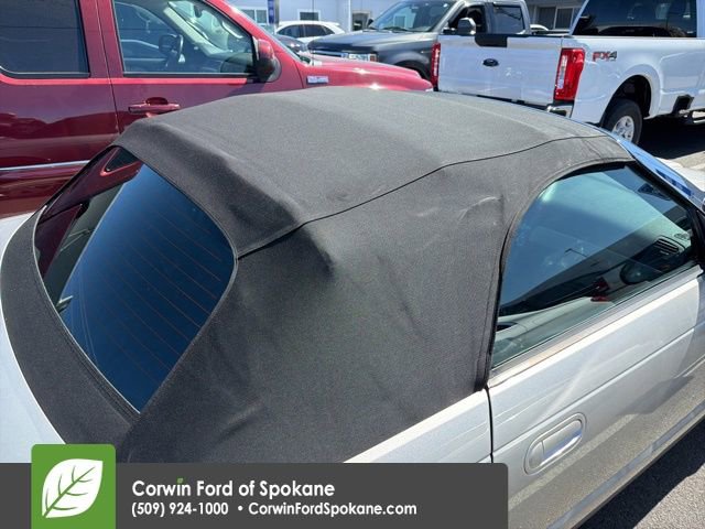 Used 2005 Ford Thunderbird image 16