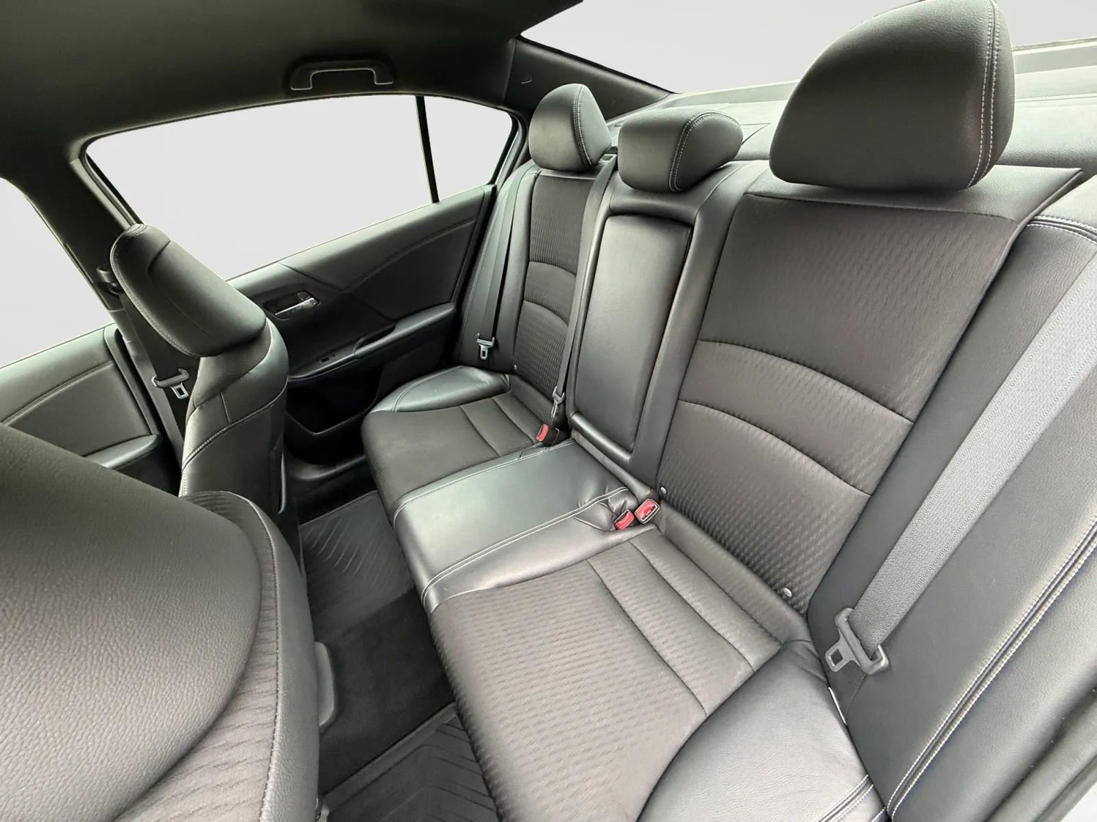 Used 2017 Honda Accord Sport image 15