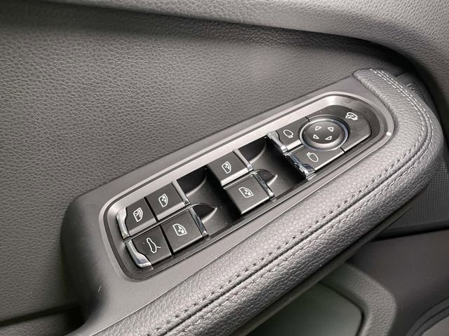 New 2026 Porsche Macan image 37