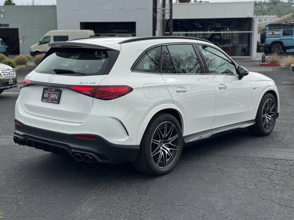 Used 2025 Mercedes-Benz GLC 43 AMG 4MATIC image 9