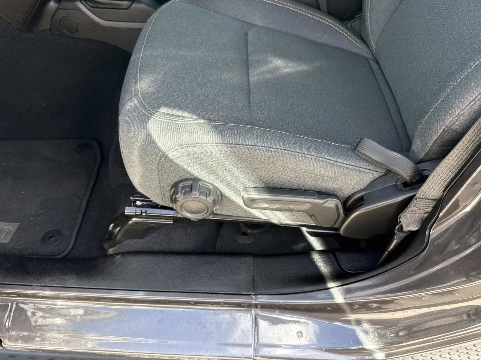 Used 2025 Jeep Wrangler Sahara image 20