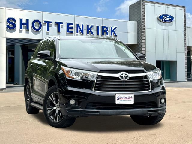 Used 2016 Toyota Highlander XLE FWD image 1