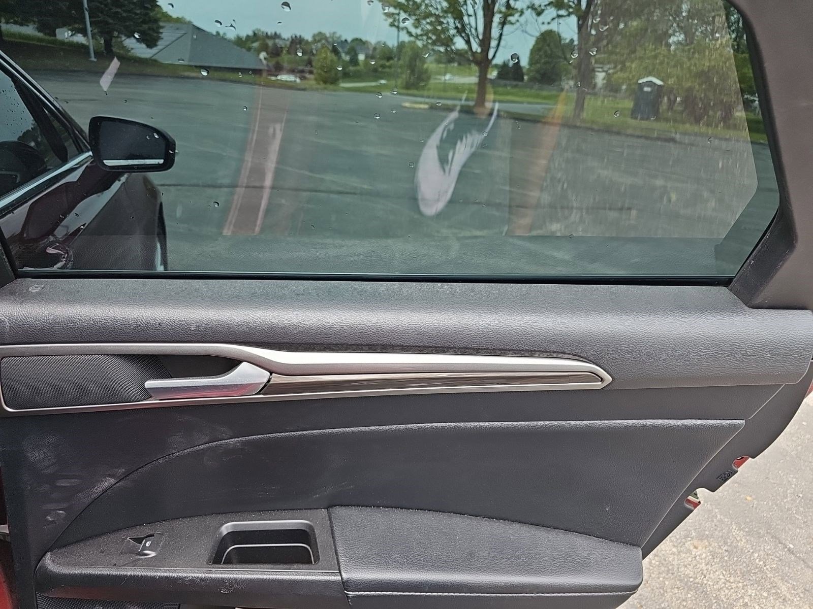 Used 2019 Ford Fusion SEL FWD image 16