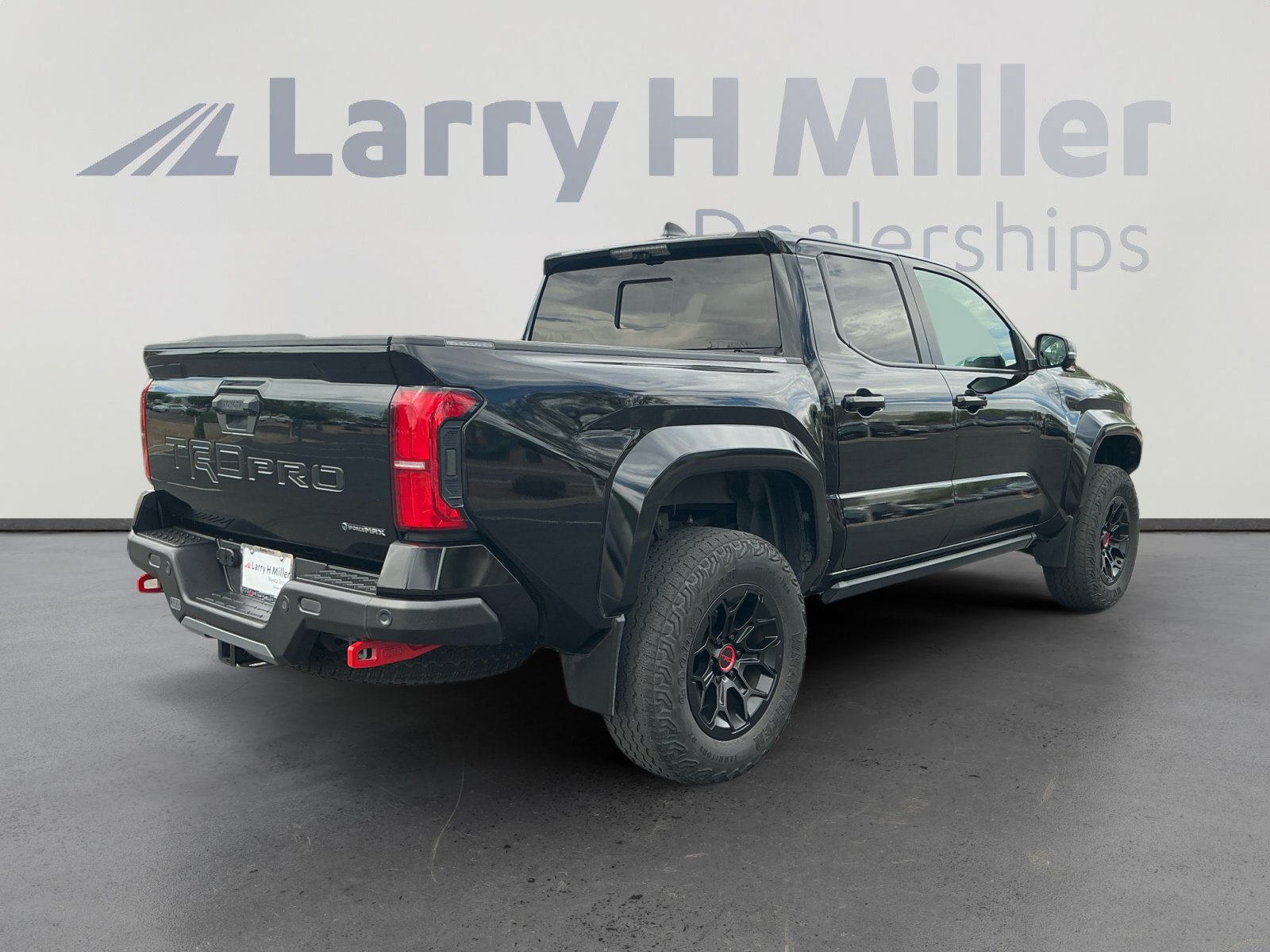 Certified 2024 Toyota Tacoma TRD Pro AWD/4WD image 5