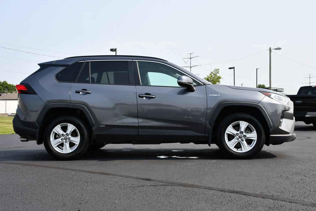 Used 2021 Toyota RAV4 XLE w/ Convenience Package AWD/4WD image 8