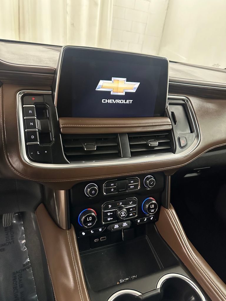 Used 2021 Chevrolet Tahoe High Country w/ Premium Package AWD/4WD image 18