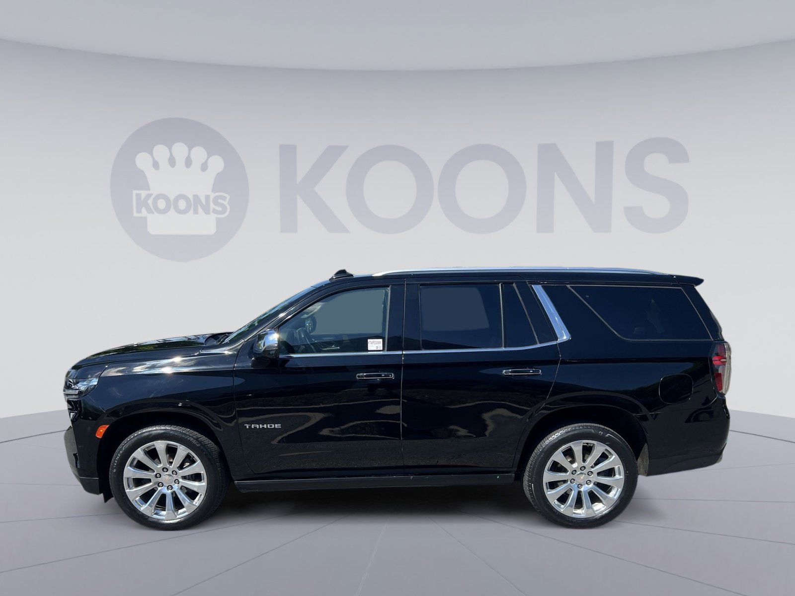 Used 2023 Chevrolet Tahoe Premier AWD/4WD image 13