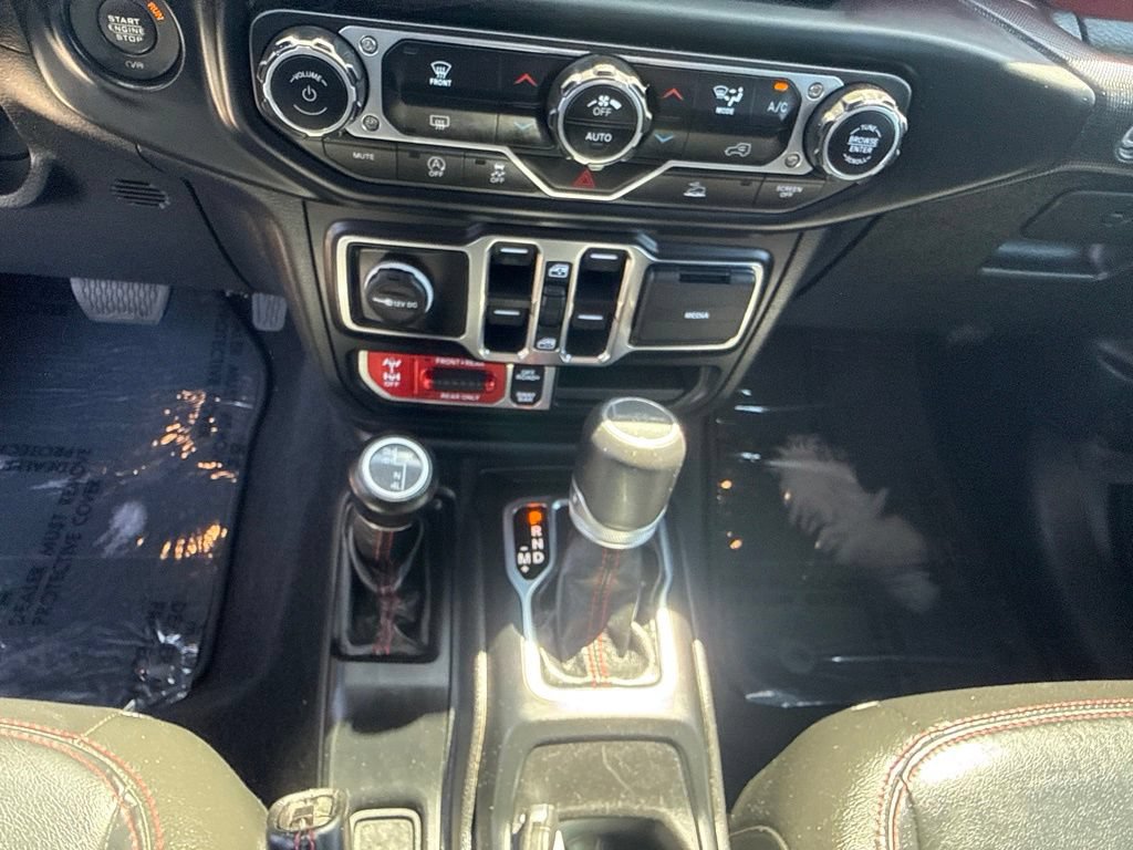Used 2022 Jeep Gladiator Rubicon w/ LED Lighting Group AWD/4WD image 17