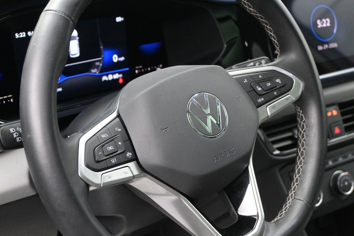 Certified 2022 Volkswagen Taos SE w/ Panoramic Sunroof Package FWD image 20