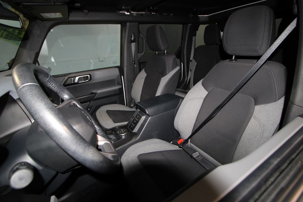 Used 2023 Ford Bronco Big Bend w/ Sasquatch Package image 4