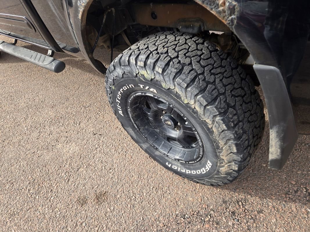 Used 2008 Nissan Frontier LE w/ Leather Pkg image 6