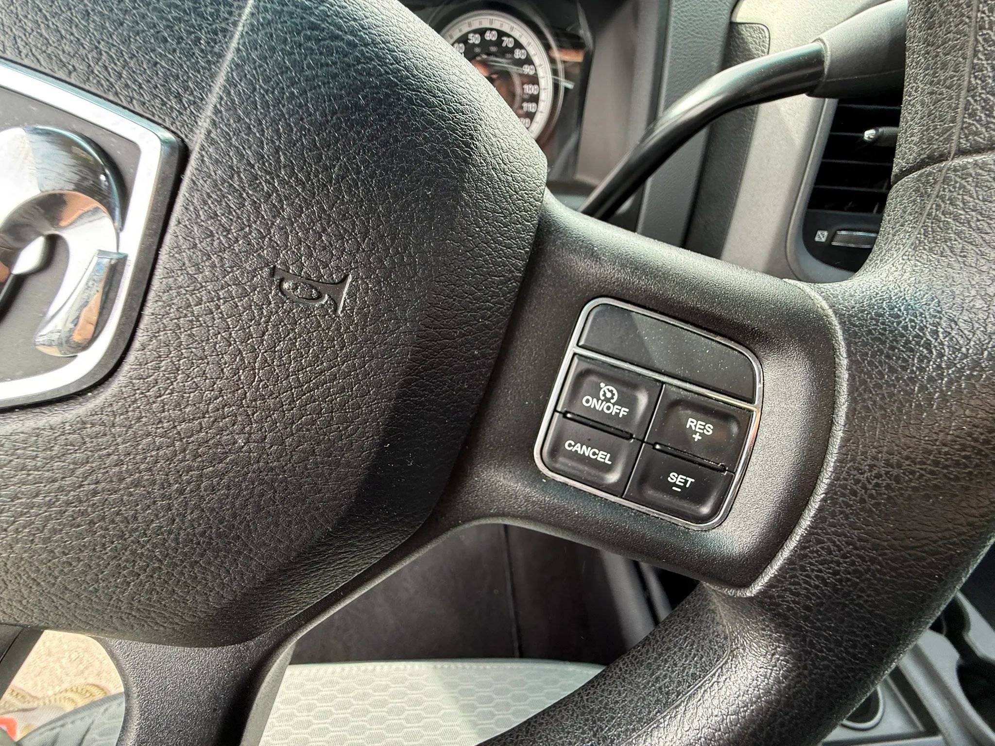 Used 2015 RAM 2500 Tradesman w/ Chrome Appearance Group AWD/4WD image 38