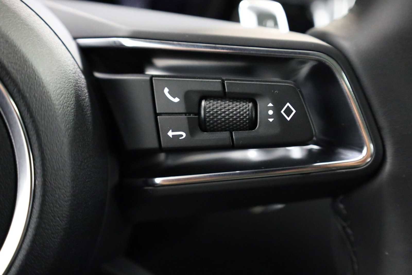 New 2026 Porsche Macan image 28