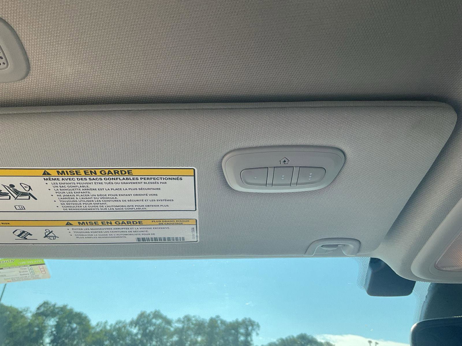 Used 2023 Jeep Cherokee Altitude Lux image 19