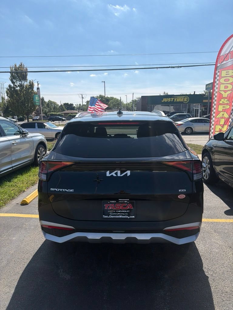 Used 2024 Kia Sportage EX AWD/4WD image 5