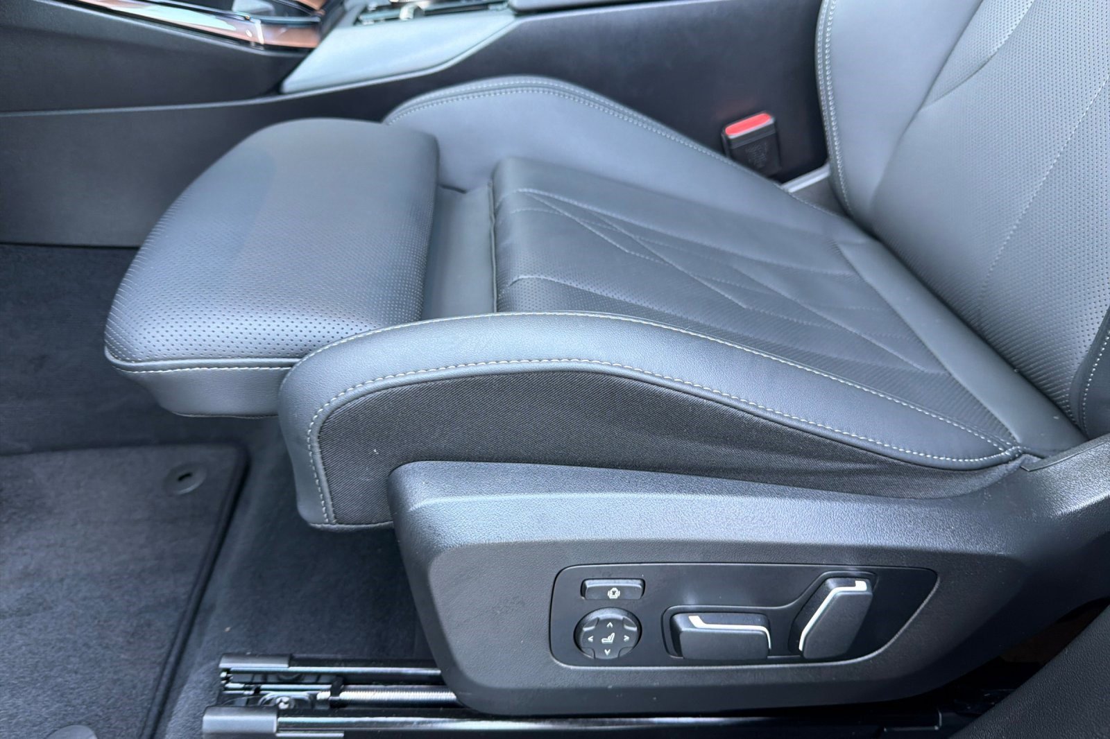 Used 2025 BMW X3 xDrive30i w/ Convenience Package image 14