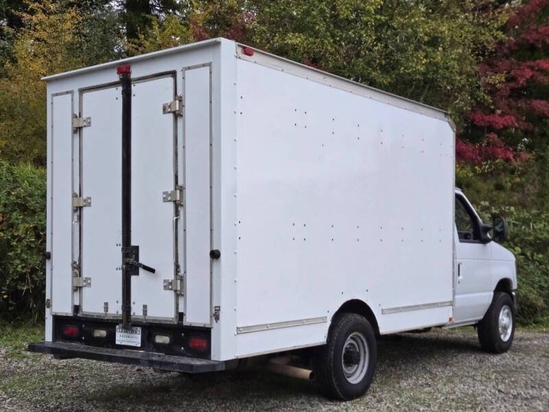 Used 2015 Ford E-350 and Econoline 350 Super Duty w/ Power Windows & Locks Group RWD image 1