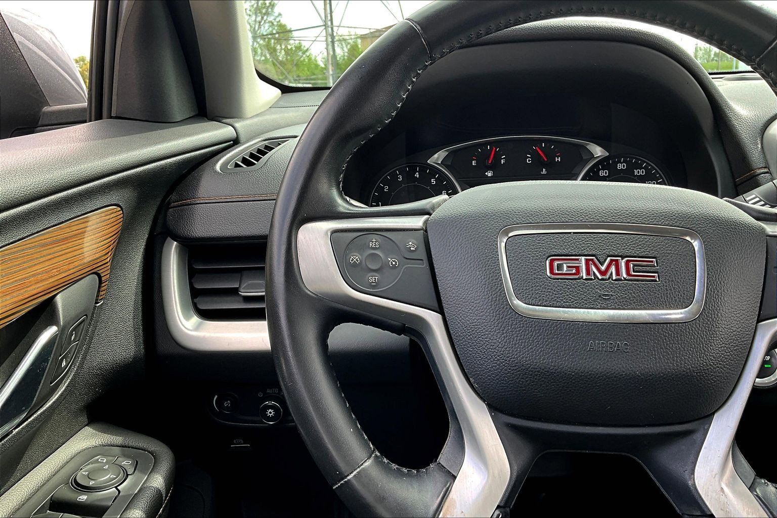 Used 2020 GMC Terrain SLE image 11