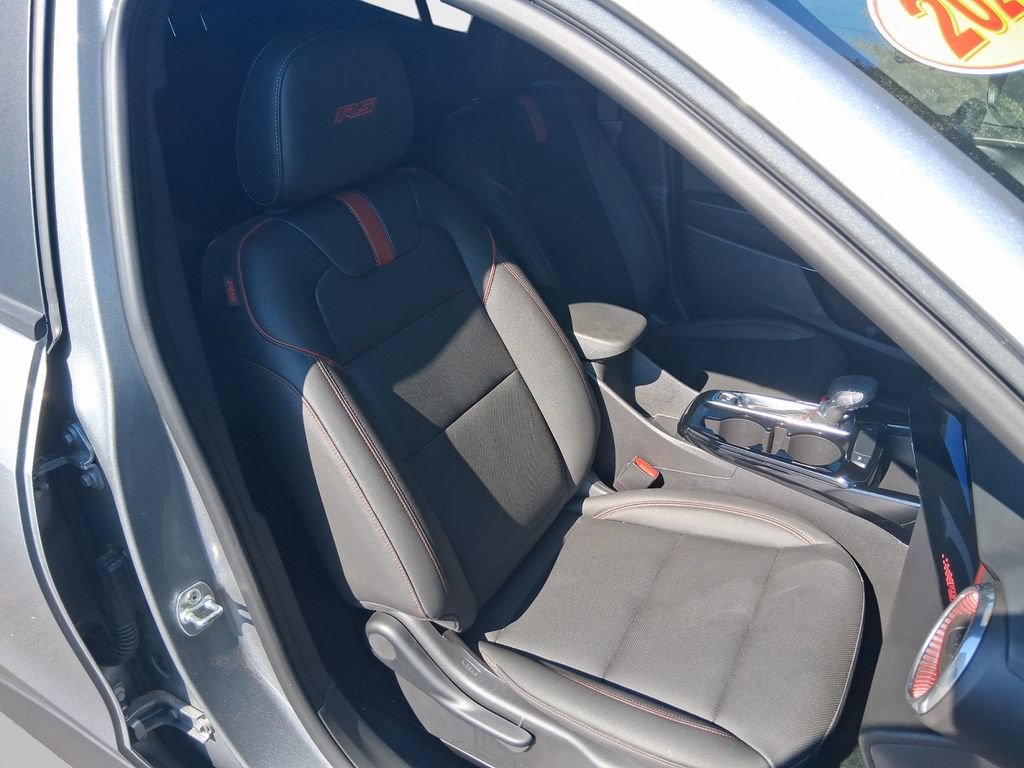 Used 2025 Chevrolet Trax RS w/ Driver Confidence Package FWD image 26