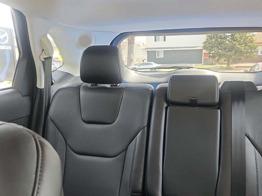 Used 2018 Ford Edge Titanium w/ Technology Package AWD/4WD image 18