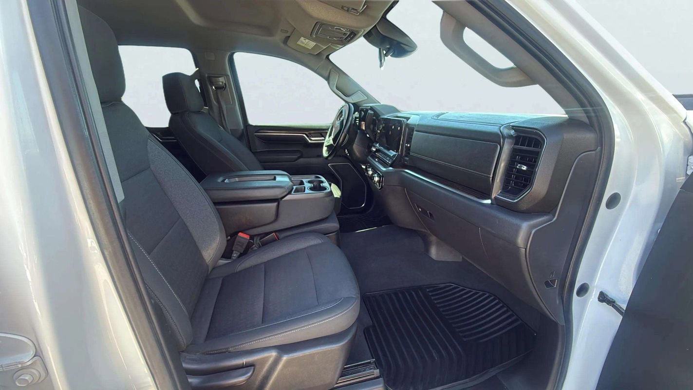 Used 2023 GMC Sierra 1500 SLE image 13