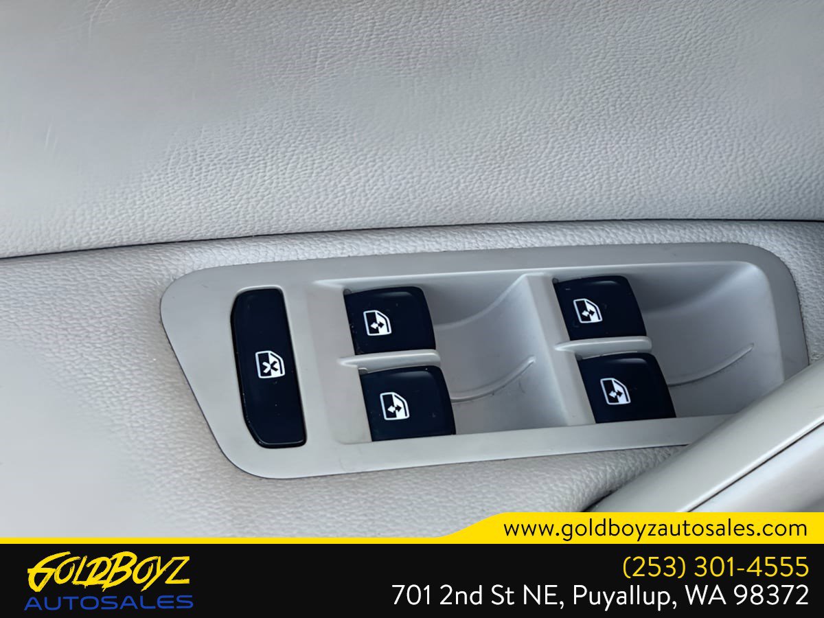 Used 2017 Volkswagen Golf SE image 30